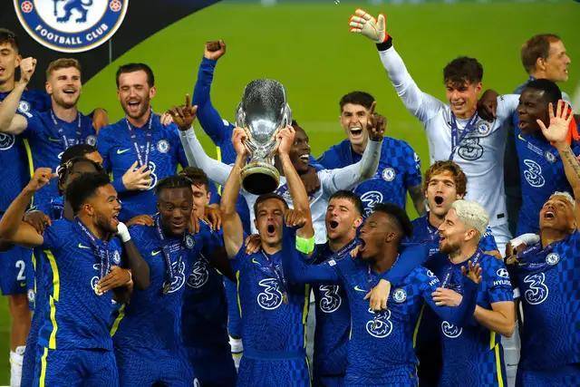 罗伯逊：每场比赛斯洛特都会改变球员职责